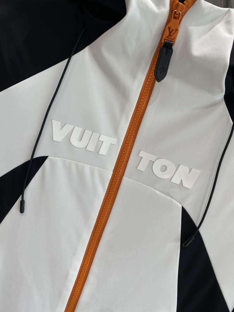 l0vis Vvtt0n outwear